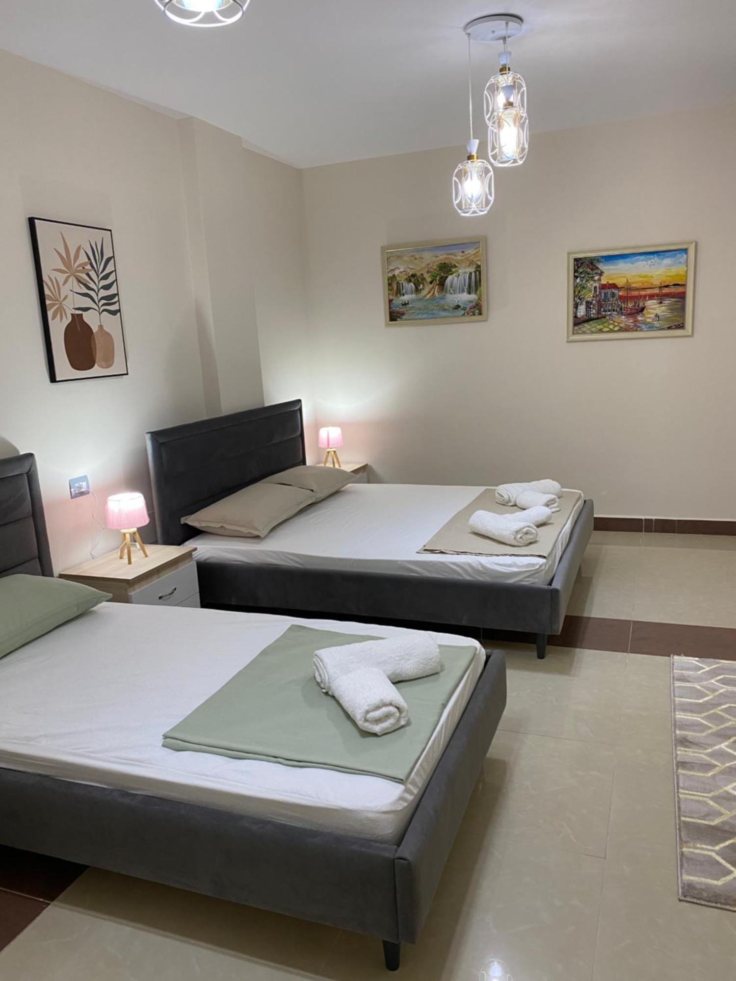 Tinas Rooms Durrës Exterior foto