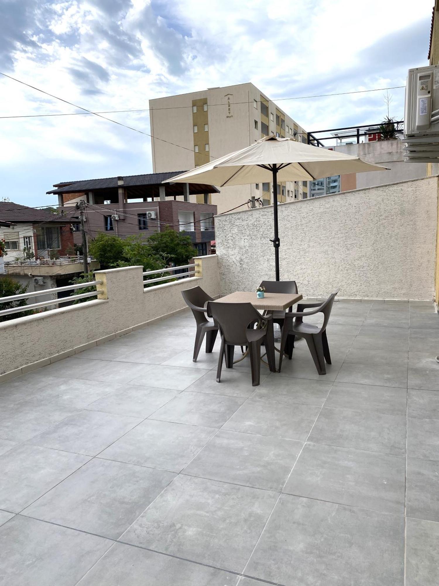 Tinas Rooms Durrës Exterior foto