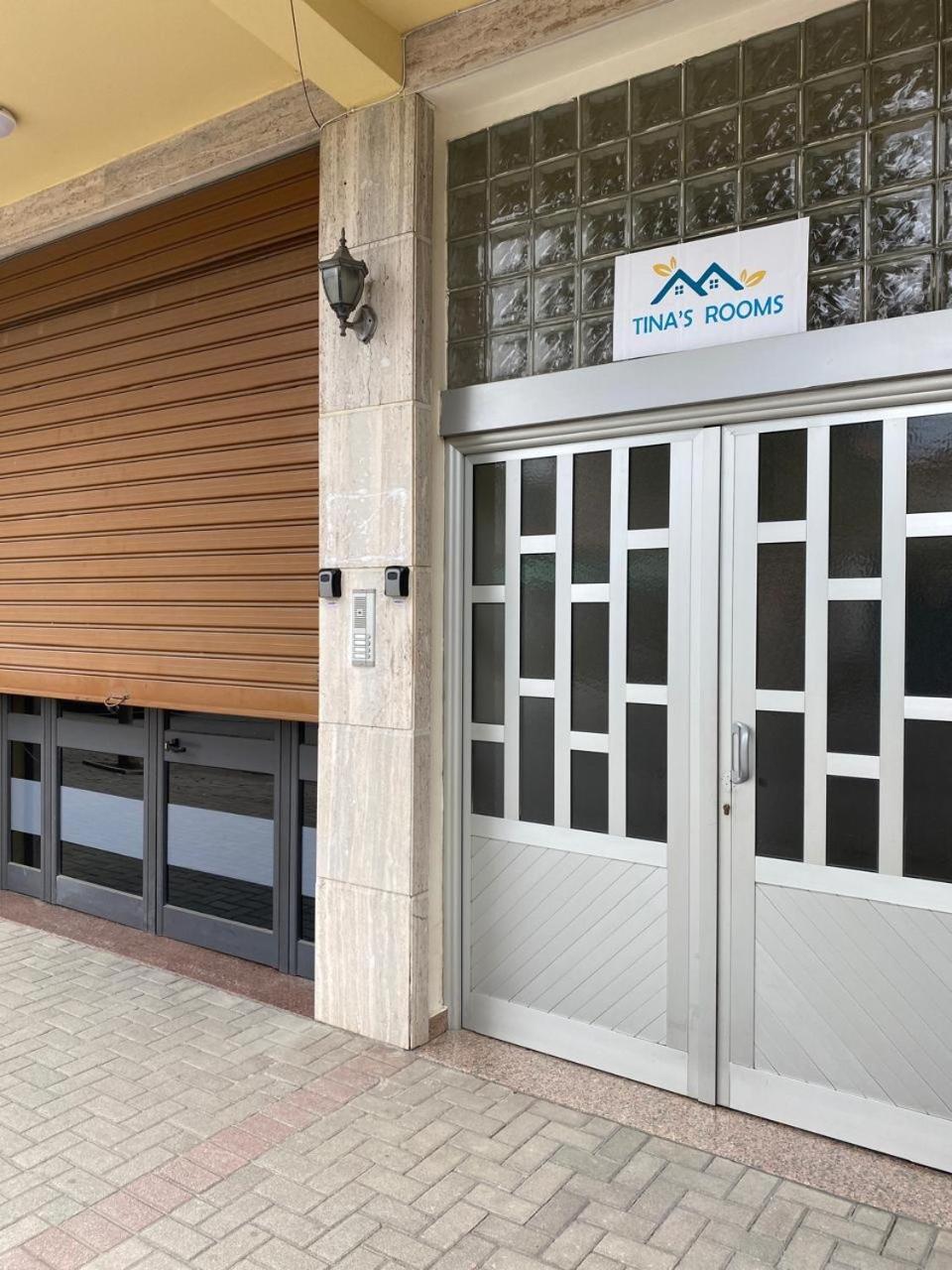 Tinas Rooms Durrës Exterior foto